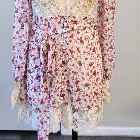 New!For Love and Lemons Lace Trim Robe - Picture 9 of 15